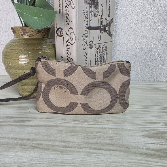 $9 Coach Brown Clutch with Signature Monogram - Picture 1 of 12